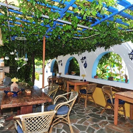 Pension Titika Katapola Exterior photo