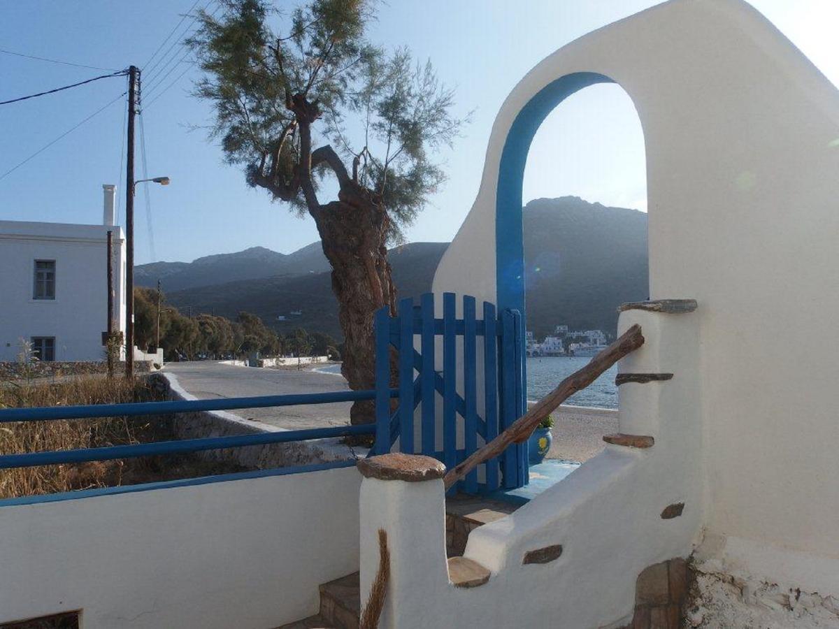 Pension Titika Katapola Exterior photo