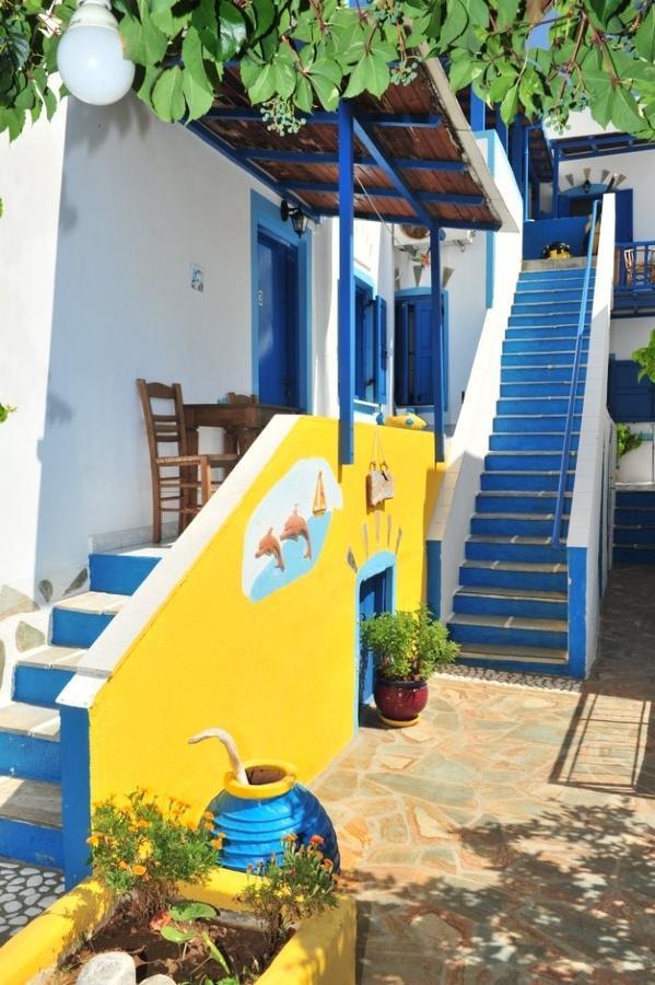 Pension Titika Katapola Exterior photo